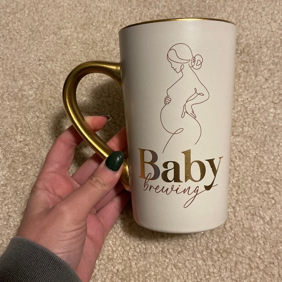 Bump to mom subscription box - Picture 2 of 4